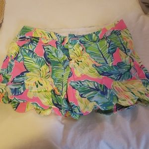 Lilly Pulitzer 5" Scalloped Shorts- Pink Sunset